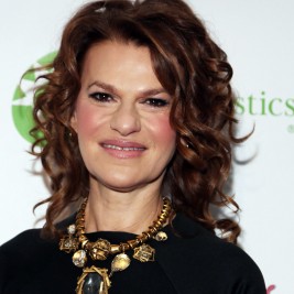Sandra Bernhard